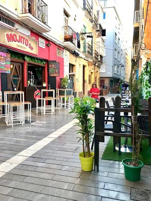 Apartamentos J&K 托雷莫利诺斯
