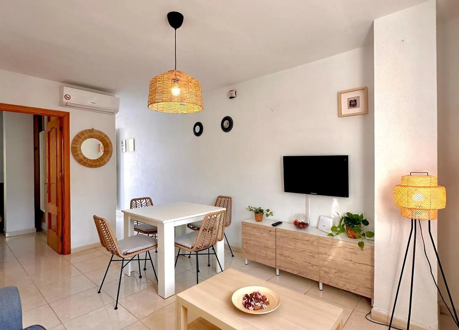 公寓 Apartamentos J&K 托雷莫利诺斯